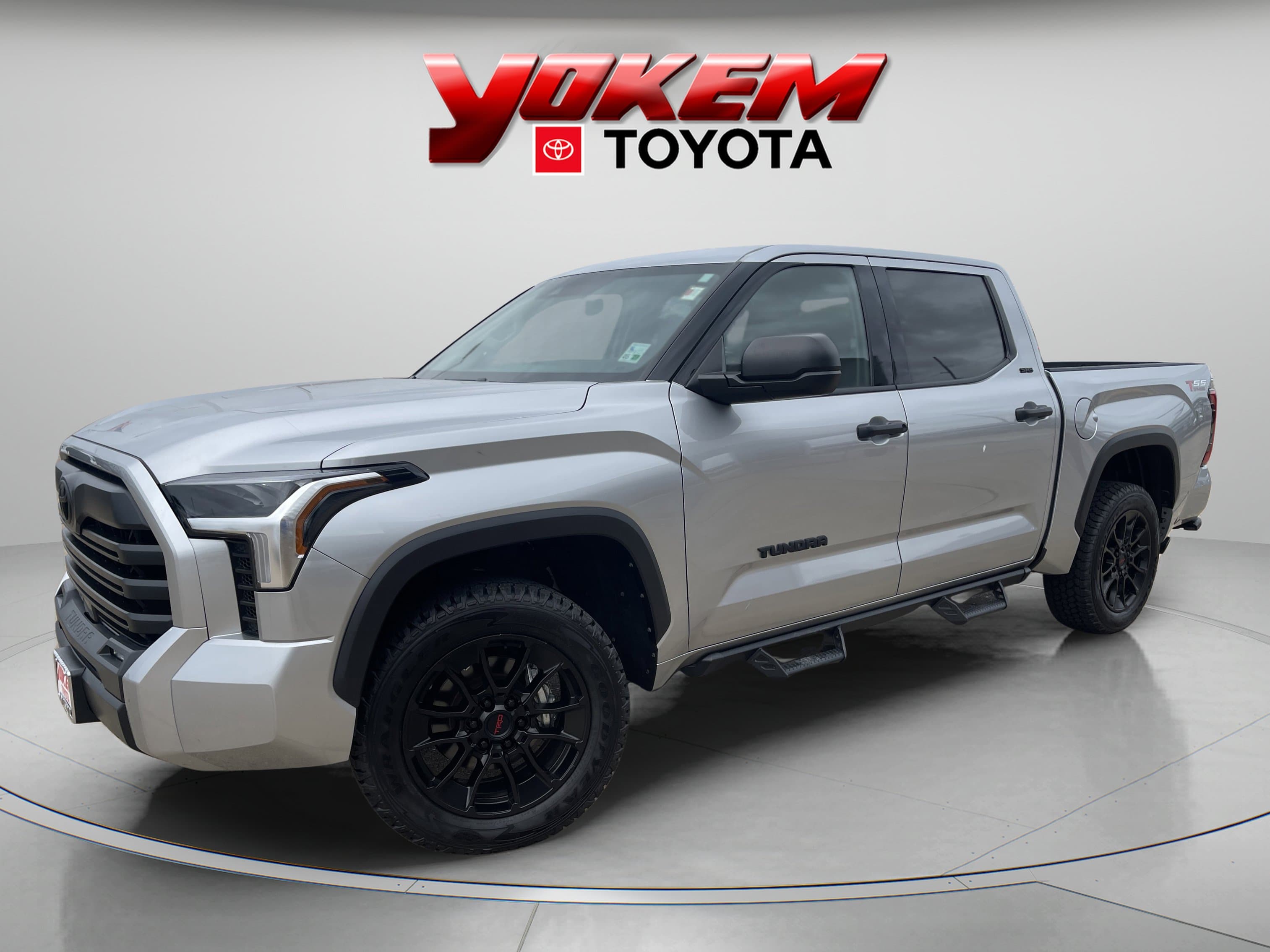2023 Toyota Tundra 4WD SR5